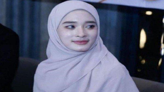 Kuasa hukum Inara Rusli dan kuasa hukum Insanul Fahmi dalam sidang
