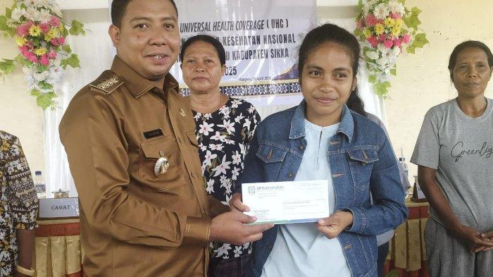 PELUNCURAN JKN -  Bupati Sikka, Juventus Prima Yoris Kago, meresmikan meluncurkan program Kepesertaan Jaminan Kesehatan Nasional (JKN) yang dibiayai oleh Pemerintah Daerah Sikka melalui APBD tahun 2025.