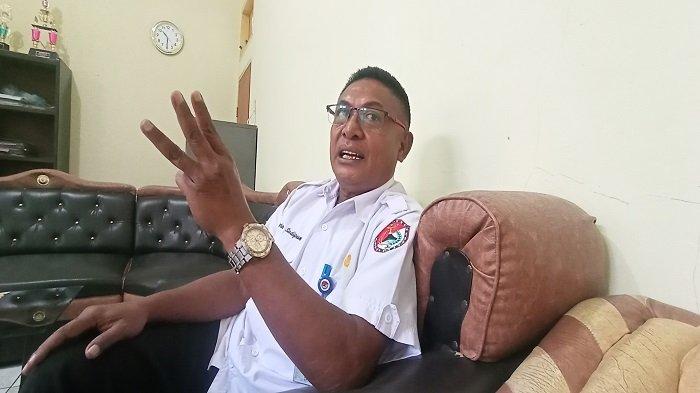 VIRUS ASF SERANG SIKKA - Kepala Dinas Pertanian Kabupaten Sikka, Yohanes Emil Satriawan saat diwawancarai TribunFlores.Com, Rabu, 18 Januari 2023 terkait kasus kematian babi akibat terserang virus ASF.