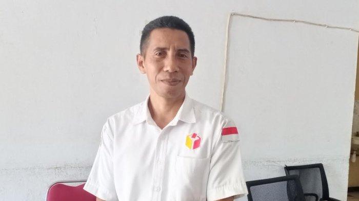 Komisioner Bawaslu Sumba Timur, Yohanes Landi