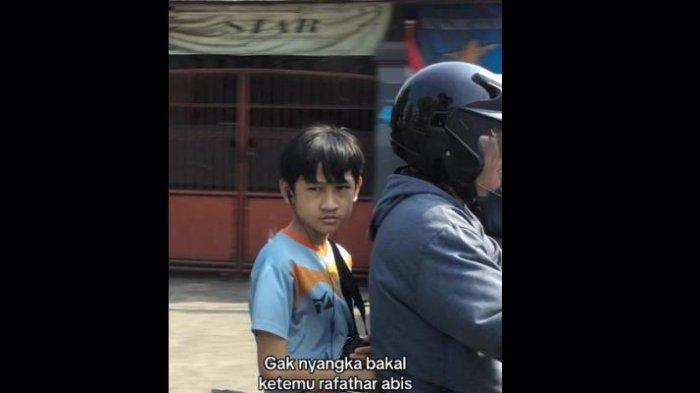 NAIK MOTOR - Viral Heboh Anak Kecil Mirip Rafathar Malik Ahmadr Naik Sepeda Motor hal ini sangat menghembohkan warganet