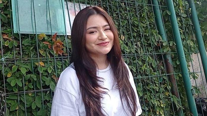 INGAT SULE -- Nathalie Holscher tetiba ungkap kalimat yang biasa diucap Sule, ibunda Adzam kangena mantan?