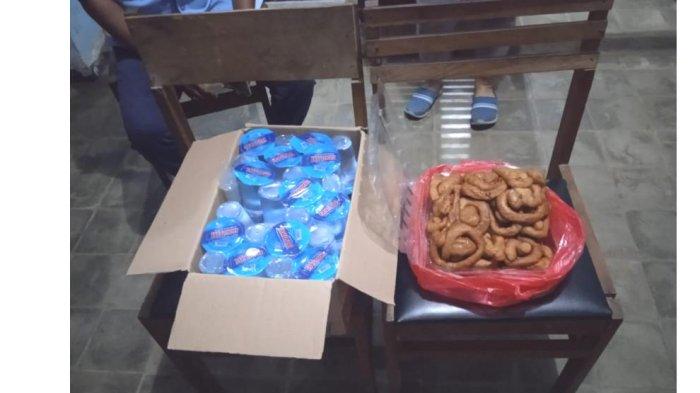 PERUT AYAM - Kuliner NTT Kue Perut Ayam Timor Hangatkan Rapat UKT PWI NTT di Jalan Veteran Kota Kupang