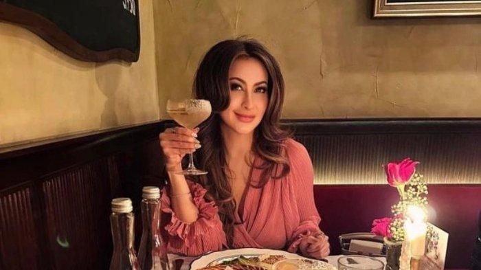 Penampilan baru Diana Pungky