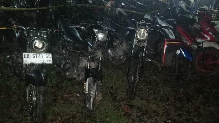 AMANKAN MOTOR- Polres Manggarai Barat mengamankan kendaraan roda dua yang dipakai balap liar di Labuan Bajo. Jumat (30/5/2025)