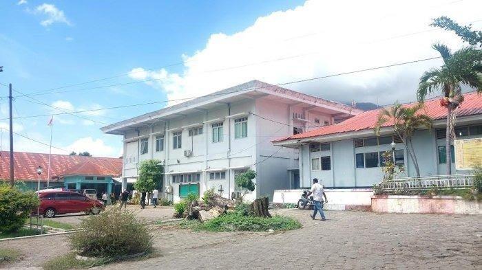 TURUN STATUS- RSUD dr. Hendrikus Fernandez Larantuka, Kabupaten Flores Timur, NTT..Dinilai Tak Memenuhi stadanr Pelayan Publik, Kemenkes RI Turunkan Status RSUD Larantuka Jadi rumah sakit type D.