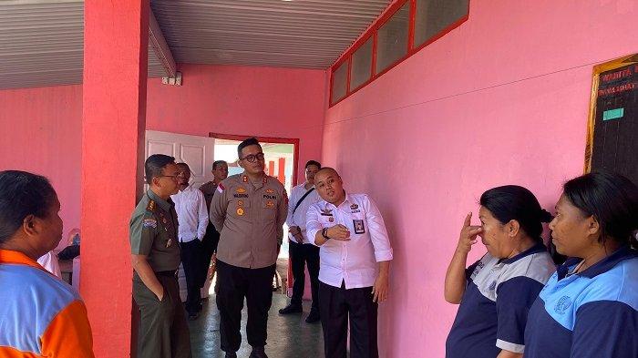 KUNJUNGAN KE RUTAN - Kapolres dan Dandim 1625 Ngada mengunjungi Rutan Kelas IIB Bajawa, Senin (16/6/2025).