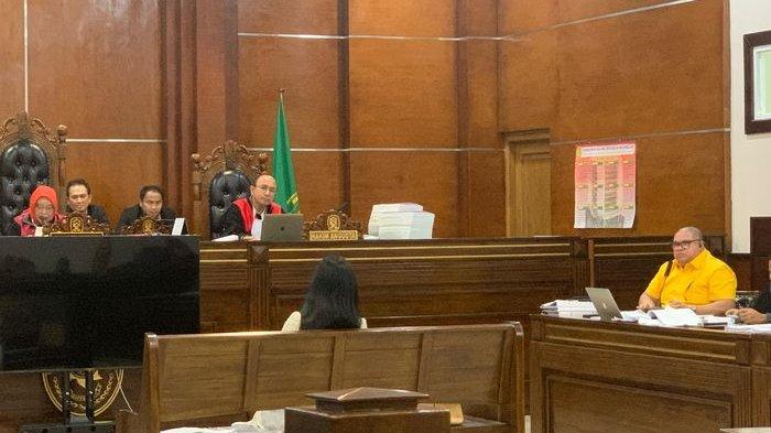 Razman Arif Nasution saat sidang kasus pencemaran nama baik di Pengadilan Negeri Jakarta Utara, Kamis (13/3/2025)
