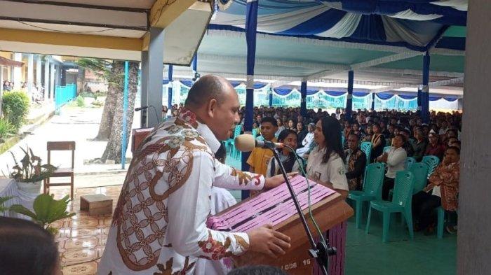 SMAS Katolik Regina Pacis Bajawa melepas lulusan tahun 2025 dengan Misa Perutusan, Senin (24/3/2025).