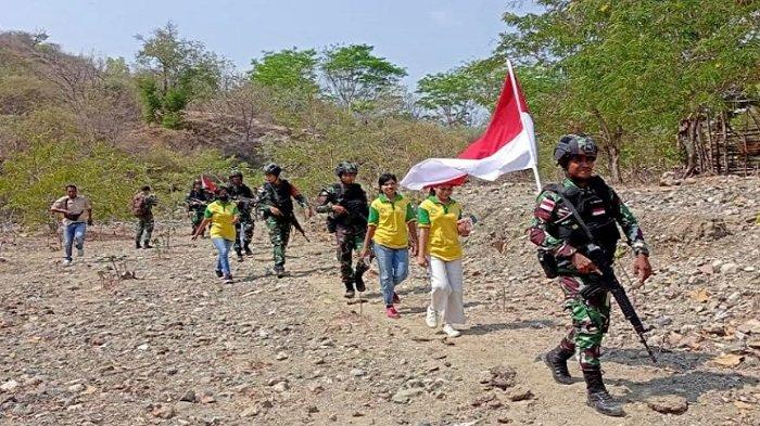 Satgas Yonif 742/SWY Gandeng Warga Lakukan Patroli Patok Batas Negara ...