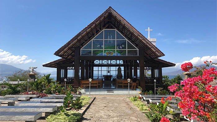 Spot wisata reilgi Bukit Fatima di Flores Timur