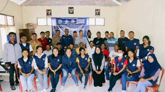 Pose bersama Tim Pengabdian kepada Masyarakat (PKM Program Studi Pendidikan Fisika dan Program Studi Agroteknologi Universitas Flores ( Uniflor ) memberdayakan Kelompok Tani Desa Niramesi, Kecamatan Wolowaru, Kabupaten Ende, NTT