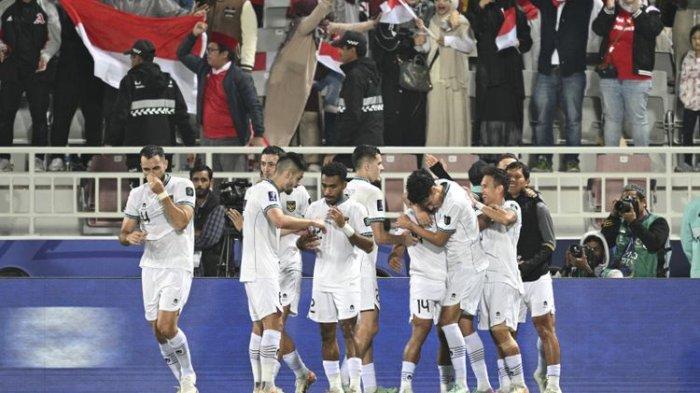 Para timnas Indonesia bersukaria setelah mencetak gol ke gawang  Vietnam dalam lanjutan fase Grup D Piala Asia 2023 pada Jumat (19/1/2024). Indonesia lolos ke babak 16 besar Piala Asia 2023.