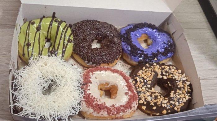 ANEKA - rasa donat dan juga toping dari UMKM NTT Selvi Donuts