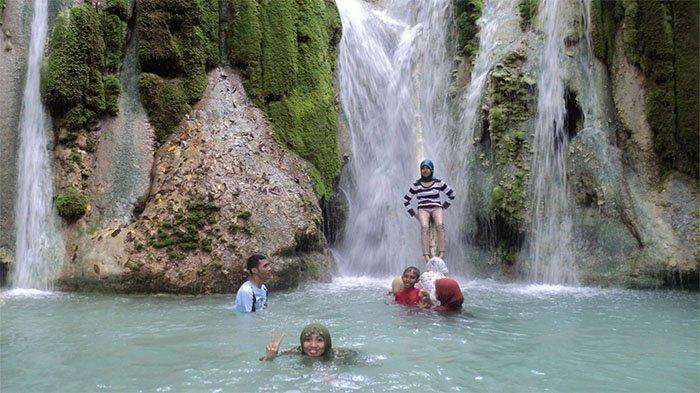 Wisata Air terjun Tesbatan