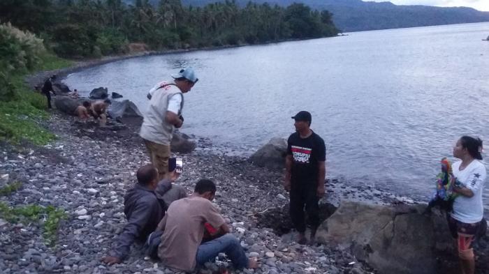 KAWALIWU - Air Panas Kawaliwu Pantai Utara Flores Timur di Desa Sinar Habing, Kecamatan Lewolema, Minggu (26/6/2016)