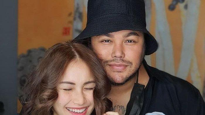 Ayu Ting Sampai Sumpah Serapah Bantah Pernah Cium Bibir Ivan Gunawan, Tapi Ngaku Kesedot