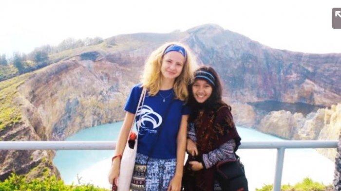 Danau Kelimutu yang menjadi salah satu destinasi wisata alam yang terletak di Kabupaten Ende, NTT.