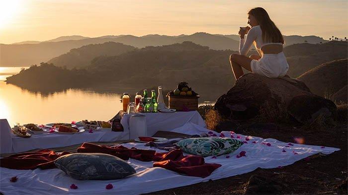 PEMANDANGAN -- Pemandangan dari Plataran Komodo Resort & Spa. Hotel ini menjadi salah satu favorit para wisatwan di Labuan Bajo
.