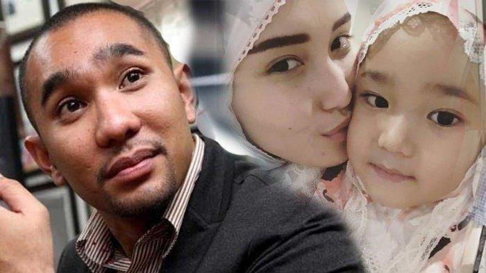 Enji Baskoro, mantan suami Ayu Ting Ting, dan anak mereka, Bilqis Khumaira Razak