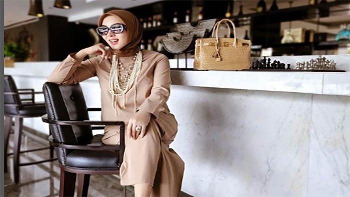 Bosan di Singapura, Kini Syahrini Nongkrong di Salah Satu Tempat di Jakarta, Intip Gaya Cetarnya