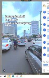 Warga Jakarta semangat Kejar kereta dan busway lagi semangat mermacet macetan lagi semangat sibuk kerja lagi semangat untuk kita semua