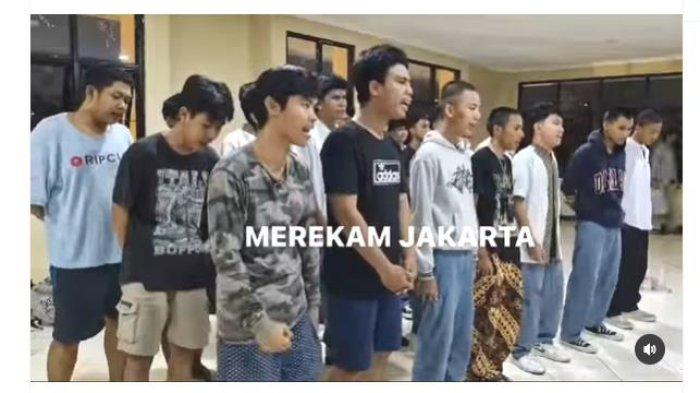 Berita Viral Diduga Mau Tawuran IWajah Remaja Ditangkap Diajari Lagu di ...