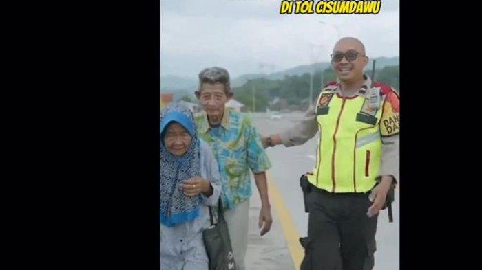 TAK ADA ONGKOS - Viral Tak Punya Ongkos Sepasang Lansia atau nenek dan kakek renta Rela Berjalan Kaki di Jalan Tol Karena Rindu Cucu