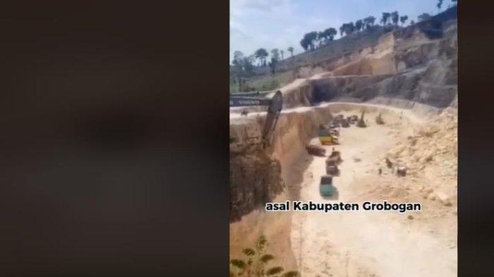 LONGSOR - Wilayah Kecamatan Sukalilo, Kabupaten Pati Jawa Tengah mengalami longsoran