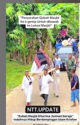 Kubah mesjid diterima jemaat 6 Gereja Untuk Dipasang di lokasi mesjid di ALor - NTT
