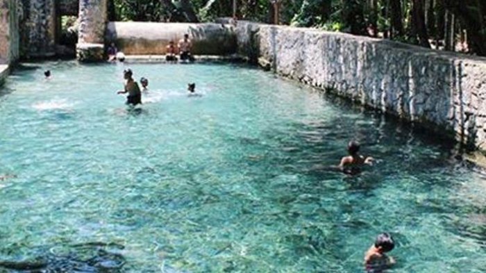 Mata Air Oemau di Kabupaten Rote Ndao, Nusa Tenggara Timur.