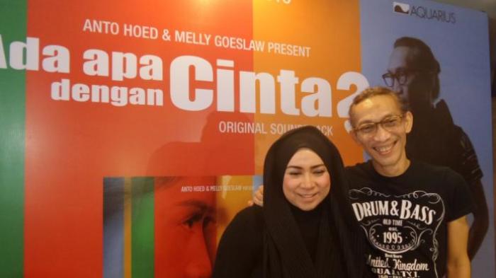 Melly Goeslaw dan Anto Hoed dalam peluncuran album 