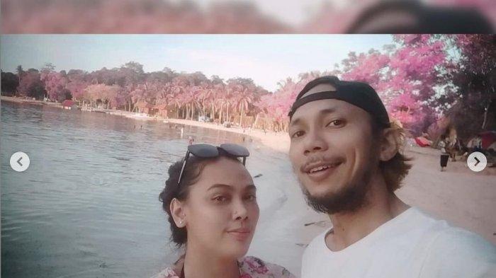Norman Kamaru dan istri baru