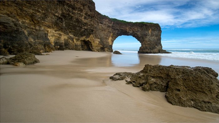 Pantai Mbawana