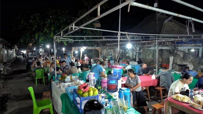 Pasar malam Kampung Solor yang berlokasi di Jalan Garuda Kecamatan Kota Lama, Kota Kupang. Selasa 14 Juni 2022.

 
 