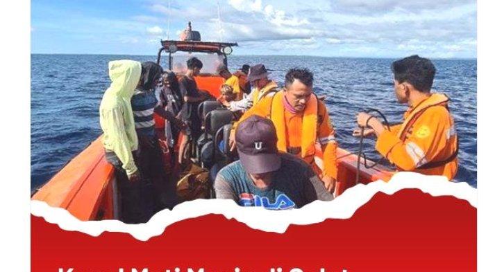 Perahu mati mesin pelayaran Pulau Rote menuju  Pulau Timor atau ke daerah Tablolong di wilayah  Kecamatan Kupang Barat Kabupaten Kupang Provinsi NTT