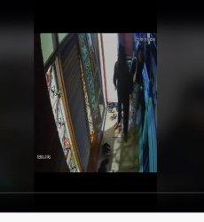 sSEPATU - Viral Dua Perempuan Ini Terekam CCTV Ambil Sepatu Orang Lain Usai Makan di Sebuah Warung Makan