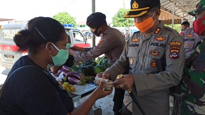 VIDEO - Di Nagekeo, Flores, Polri dan TNI Temui Para Pedagang di Pasar ...