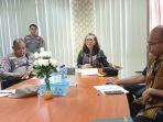 Asisten-Dua-Setda-Provinsi-NTT-Janji-Akan-Tindak-Lanjut-Tuntutan-Sopir-Pikap.jpg