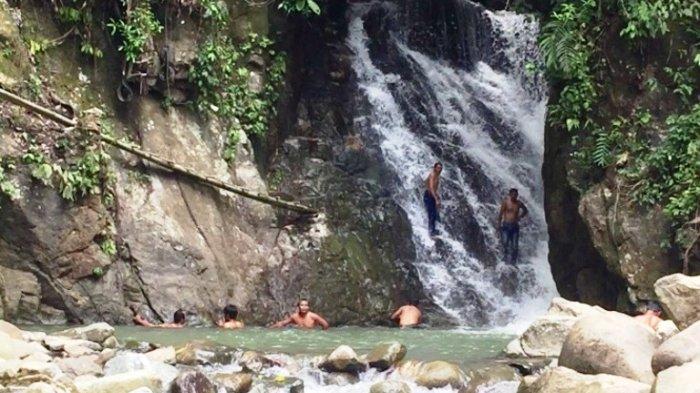 Suasana Curug Kedung Lesung di Dusun Kali Bening Timur, Pekon Tugu Ratu, Kecamatan Suoh, Lampung Barat yang menghadirkan suasana asri dan alami baru dibuka jadi tempat wisata mulai hari ini, Jumat (10/3/2023).