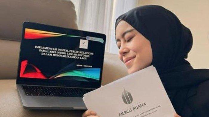 Lesti Kejora sebentar lagi akan menjadi sarjana.