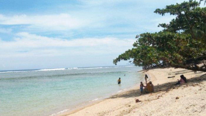 Salah satu potensi wisata yang masih jarang diketahui orang ialah Pantai Wisata Ilahan yang ada di Pekon Walur, Kecamatan Krui Selatan, Pesisir Barat, Lampung.