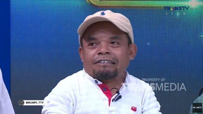 Ucok Baba jadi YouTuber meski gaji kecil tapi enjoy.