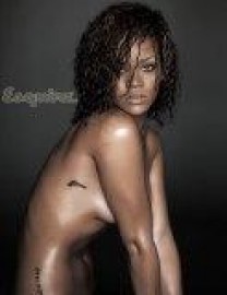 Rihanna Tampil Bugil Sambil Pamerkan 3 Tato - Tribunlampung.co.id