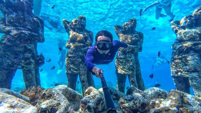 Snorkeling di Gili Trawangan, Lombok, NTB.