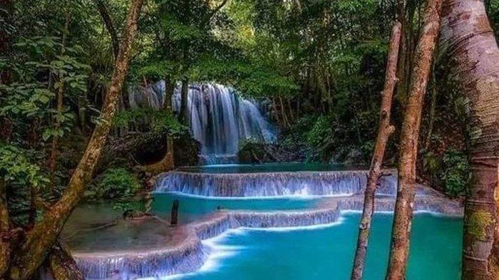 Potret keindahan Air Terjun Mata Jitu di Pulau Moyo, Kabupaten Sumbawa, Provinsi Nusa Tenggara Barat.