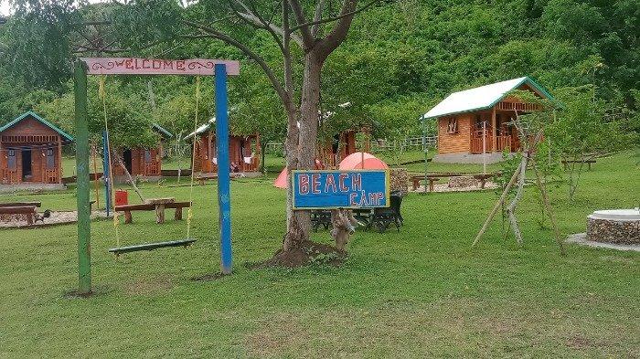 Beach Camp Lombok di Teluk Kadinan, Dusun Medang, Desa Sekotong Barat, Kecamatan Sekotong, Lombok Barat.