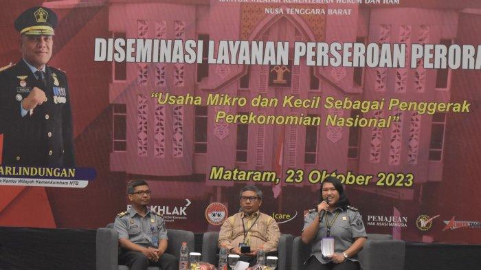 Plt. Asisten Deputi Koperasi dan UMKM, Danang SWR  (tengah) menjadi narasumber dalam kegiatan Diseminasi Layanan Perseroan Perorangan yang digelar oleh Kanwil Kemenkumham NTB pada Senin (23/10/2023).