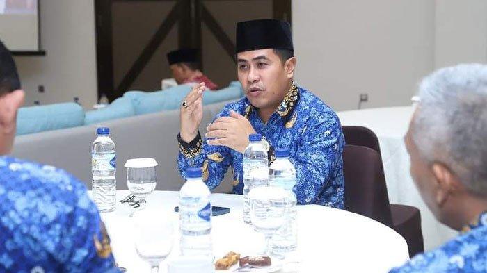 Direktur Perumdam Tiara Lombok Tengah Bambang Supratomo.
