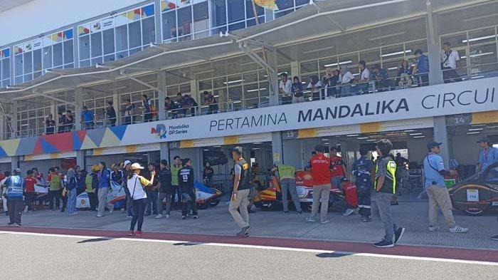 Suasana di  Sirkuit Mandalika pada Minggu (9/7/2023) siang. Kualifikasi world driver championship juga akan berlangsung  hari ini.